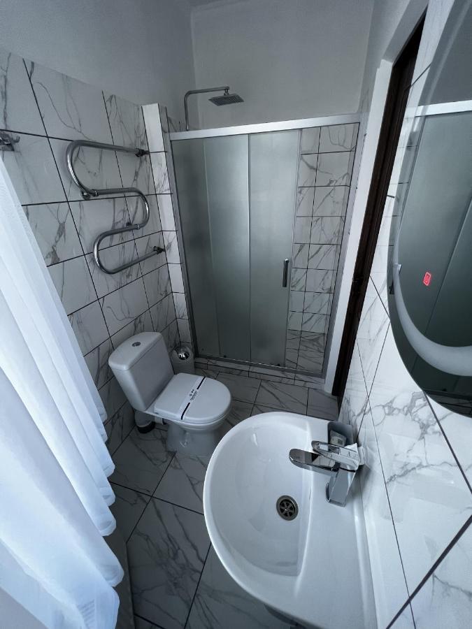 Hotel Zolotoy Fazan Mykolajiw Exterior foto